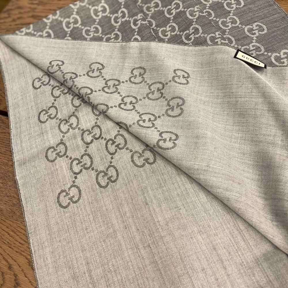Gucci GG double sided scarf - Picture 1 of 8